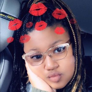 Meet your Posher, Chika